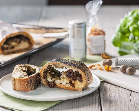 Spinatrolle mit Taleggio